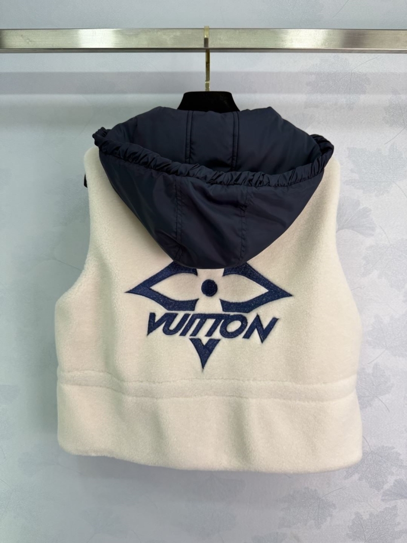 l0vis Vvtt0n outwear